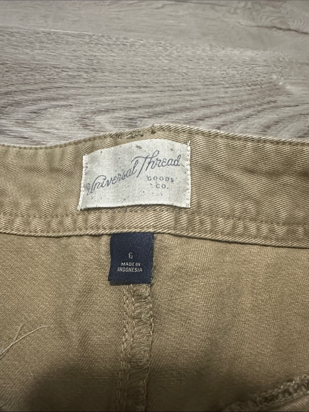 Universal Thread Shorts Bundle Three Pairs, High Rise, Size 6 - Picture 4 of 9